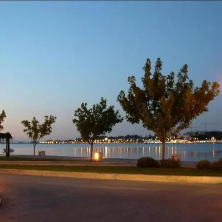 Apartment Lisbon 3-bed In 15min From *