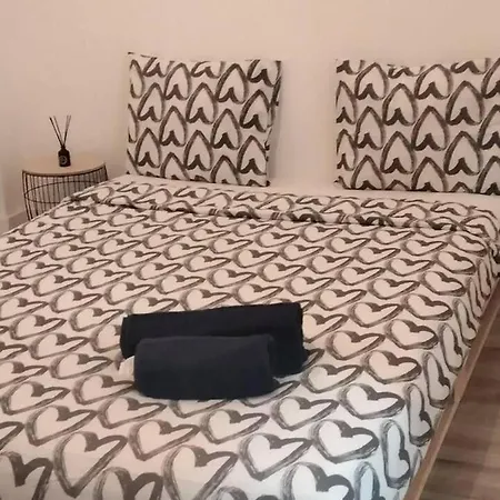 Lisbon 3-bed In 15min From * Amora